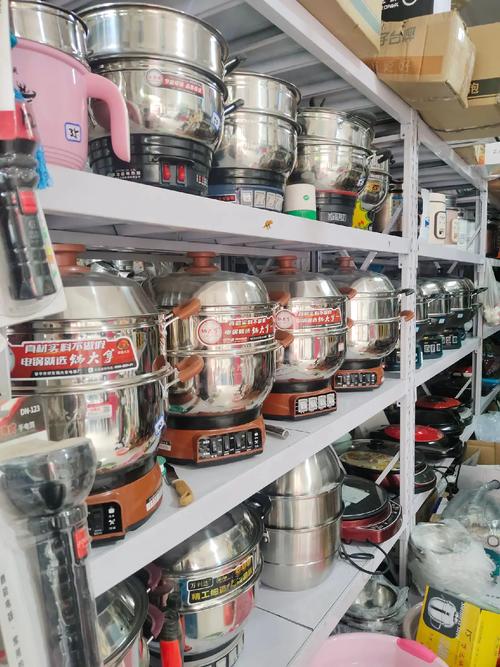 多元商品一站式選購 五金交電、日用百貨與家電燈飾